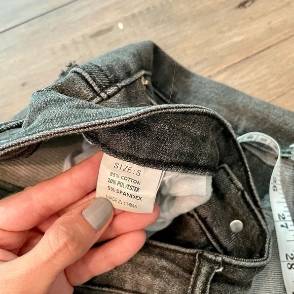 DISTRESSED denim shorts - Picture 6 of 6